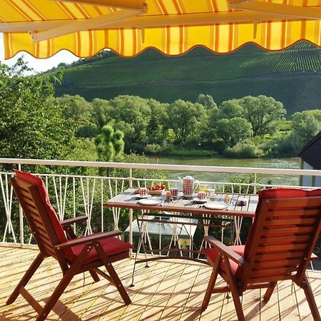 Casa Barzen - Stilvoll Urlauben An Der Mosel Apartment Reil Exterior photo